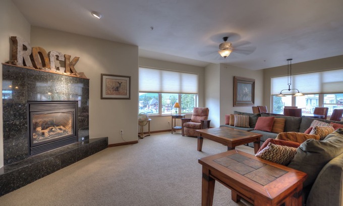 Frisco Condo | Top-Rated Condo Steps from Main St with Free Ski Shuttle