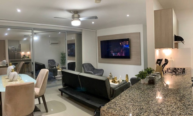 Metropolitana Condo | Elegant Condo with Breathtaking Views and Top Amenities