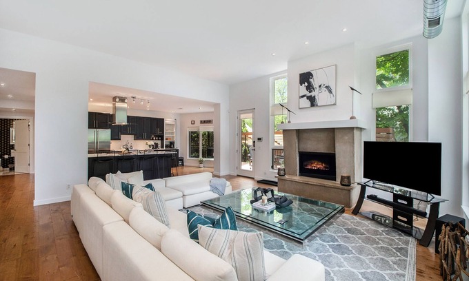 Shorewood-Tower Hills-Harbert Condo | Experience Top-Rated Comfort at Vineyard Lofts Condo