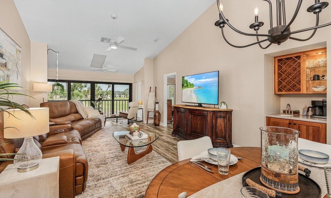 Iona Condo | Premier Condo in Gated Golf Community near Beautiful Beaches