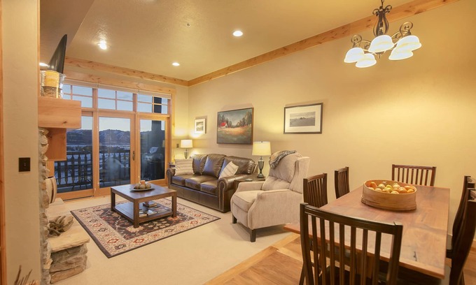 Victor Condo | Inviting Palisades Lodge #207: 2 Bedroom Condo with A/C