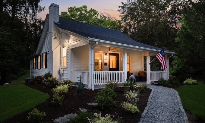 North Kingstown Cottage | Experience the Potowomut River: Pet-Friendly 2-Bedroom Retreat