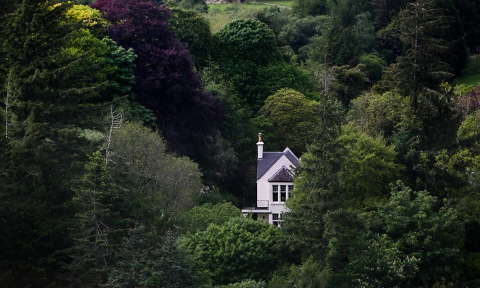 Oban House | Elegant Country House Surrounded by Enchanting Forest