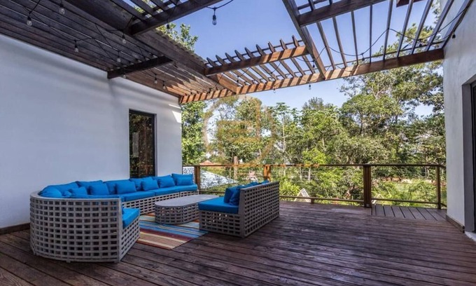 La Vega Province House | Cozy Villa Retreat in Mountain Jarabacoa with Private Pool