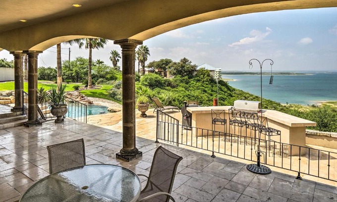Amistad National Recreational Area House | Pet-Friendly Del Rio Home with Pool & Scenic Lake Views