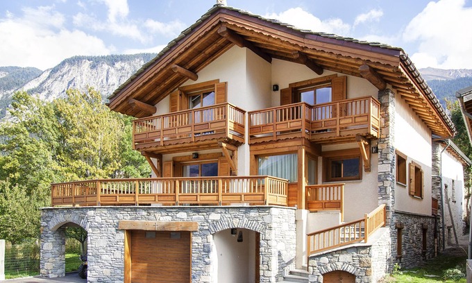 Sollieres-Sardieres Ski Chalet | Luxury detached chalet Sollières Haute Maurienne Vanoise Val Cenis