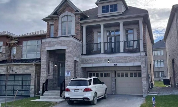 York Regional Municipality House | Luxury Detached whole House with Finished Basement 6 bedrooms with 4.5 bathrooms