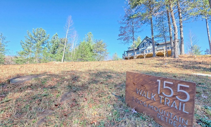 Murphy House | Pet-Friendly Chalet in Murphy, NC with Scenic Lake Views