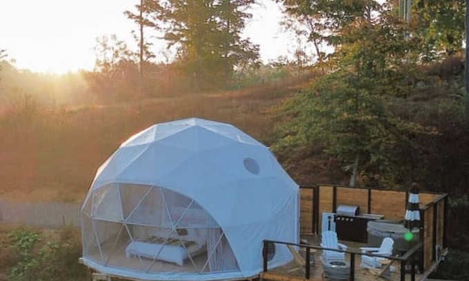 Chestnut Mound House | Luxury Dome at Short Mountain Holiday