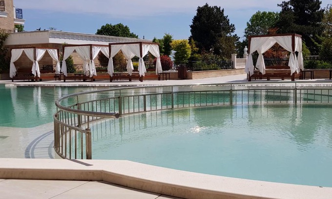 Nessebar Apartment | Guest Rated 10/10: Beachfront Apartment at Valencia Gardens