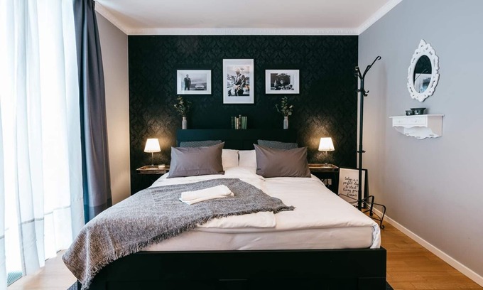 Gries Condo | Prime Downtown Apartment with Garage & Exceptional Reviews