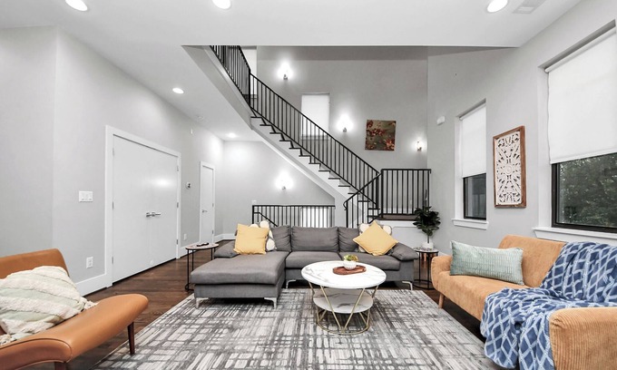 South Central Houston House | Ideal Houston Getaway with Ocean Views and Spa Amenities