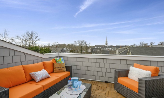 Harwich Port Condo | Beachfront Retreat: Walk to Shore, Pet-Friendly & Relaxing