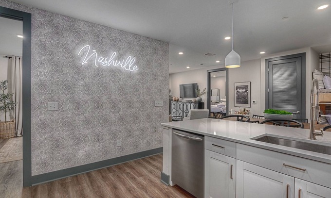 Rolling Mill Hill Condo | Stylish Downtown Condo Near Broadway, Rated 9.8/10