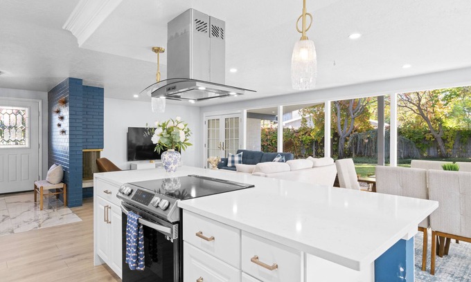 West Valley City House | Dream Home Retreat with Hot Tub & Spa - Rated 10/10