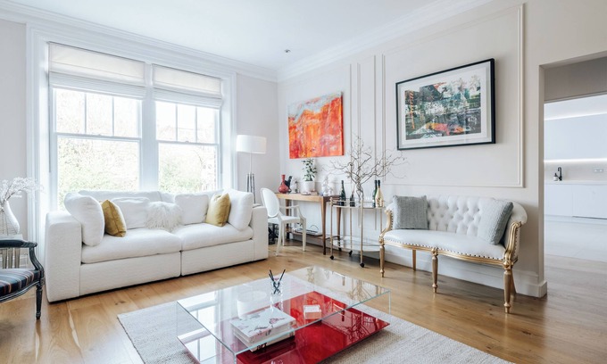 South Hampstead Apartment | Elegance Awaits at Period Haven with Relaxing Balcony Retreat