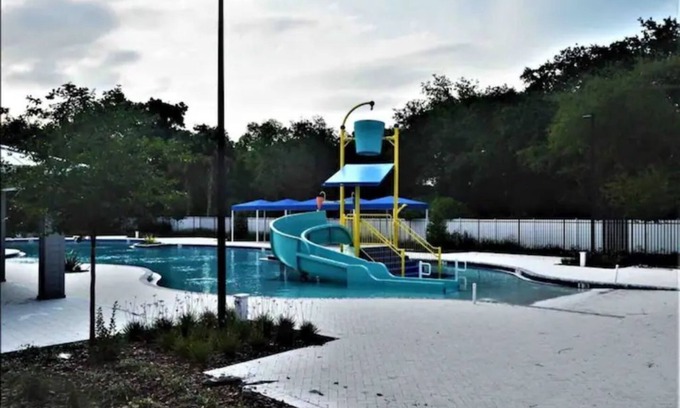 Riverview House | Enjoy a Heated Pool & Spa at Our Top-Rated Tampa Bay Oasis