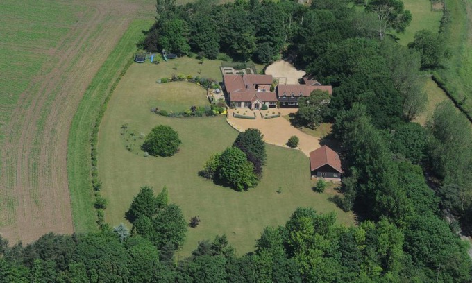 Ringstead Bed & Breakfast | Relaxing Getaway with Breakfast & Pet-Friendly Amenities