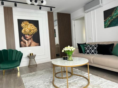Drobeta-Turnu Severin Apartment | Discover Luxury Est One: Rated 10/10 Family Retreat