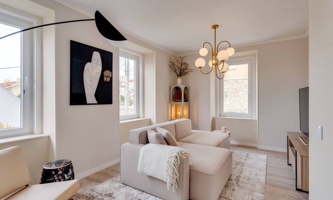 Estoril Villa | Stylish Estoril Villa with Breakfast, Steps to the Beach