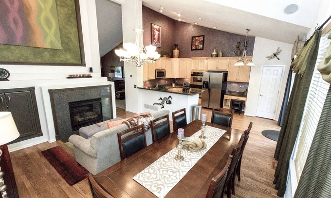 Centennial House | Pet-Friendly Executive Home Near Parker & DTC - Top Rated!