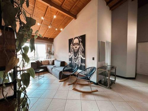 Patio Bonito Apartment | Experience Luxury at Poblado: Family-Friendly Amenities
