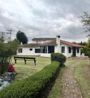 Tenjo Villa | Relaxing Retreat at Finca el Ensueño with Sauna & Jacuzzi