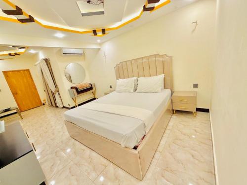 D.H.A. Bed & Breakfast | Luxury furnished rooms in Sunset Lane in DHA Phase II, Karachi