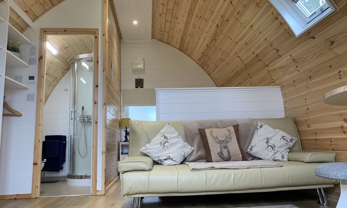West Heslerton Cabin | Cozy Glamping Pods with Ocean View in a Serene Location