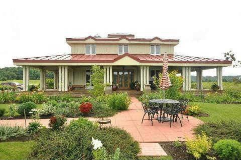 Bradford West Gwillimbury House | Elegant Guest House in Bradford for Families