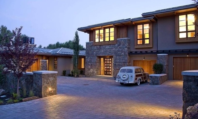 Ketchum House | Elegant Downtown Ketchum Retreat - Steps from Attractions