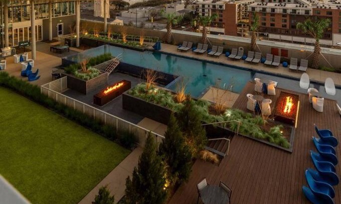 Midtown Apartment | Elegant Highrise in Midtown with Pool and Skyline Views