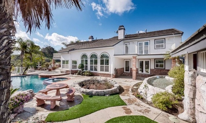 Anaheim Hills Villa | Luxury Hill Villa with Spectacular View