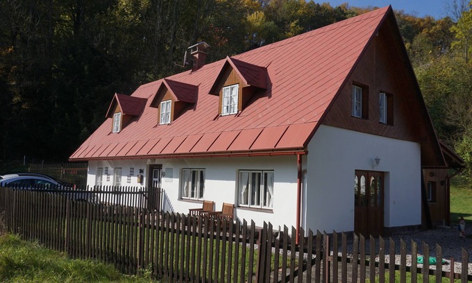 Dolni Lanov House | Relaxing Holiday Home with Sauna & WiFi near Spindleruv Mlyn