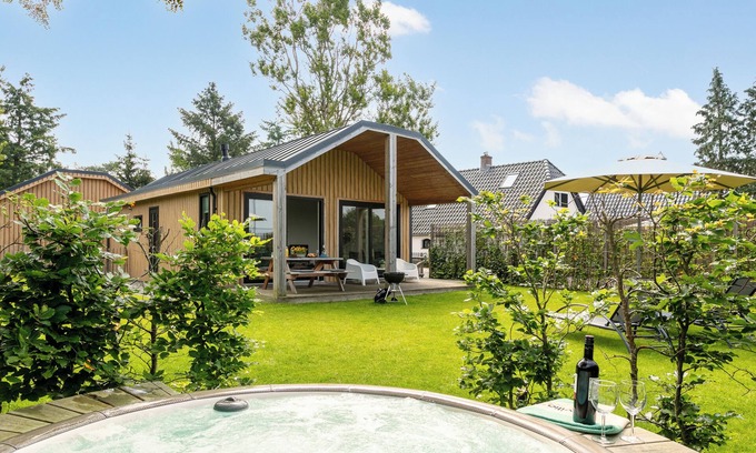 Krachtighuizen House | Top-Rated Holiday Home in the Veluwe with Spa & Hot Tub