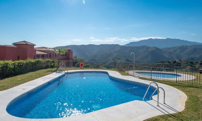 Istan Apartment | Elegant Lake and Sea View Penthouse for Your Getaway