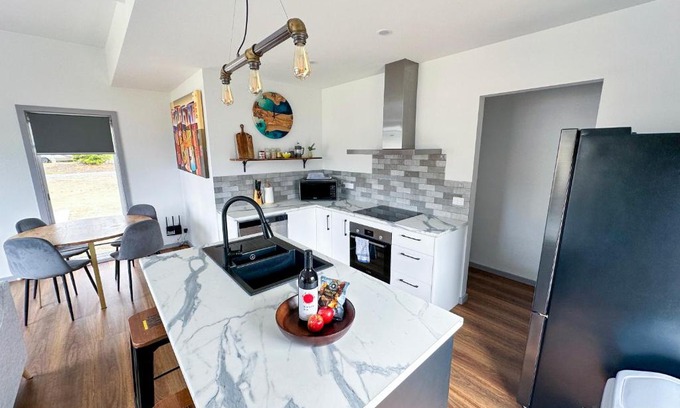Mallacoota Apartment | Elegant 4-Star Holiday Unit Near Town with Boat Parking