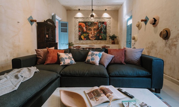 Centro House | Elegant Home with Pool and Spa in Downtown Santiago