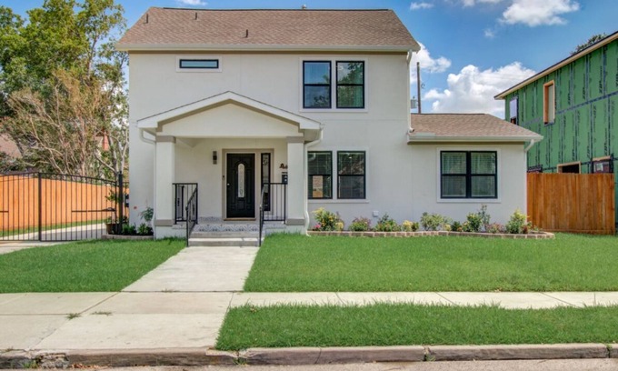 Riverside Terrace House | Luxury Home in downtown Houston area