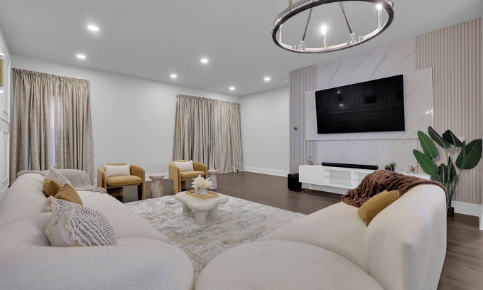 Sandy Springs House | Ideal 3BR Townhome Oasis in Sandy Springs, GA - Dream Stay