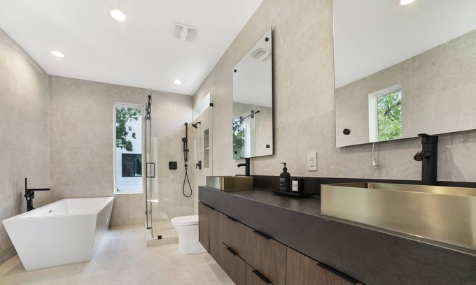 Dawson House | Luxury home in the heart of ATX