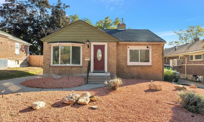 Ogden House | Family-Friendly Home with Kitchen & Laundry Amenities