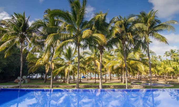Chacala House | Ideal Beachfront Retreat with Private Pool and 10/10 Rating