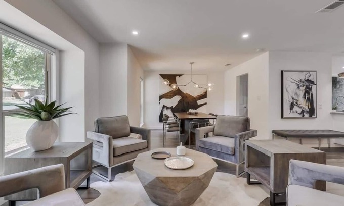 Northwest Dallas House | Elegant 5-Bedroom Home with Private Pool and Pet Friendly