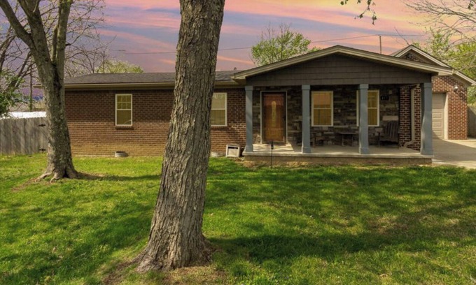 Richmond House | Luxury & Hospitality Lex l0 min 20 min UK Pets👍self check-in & out, Fire pit