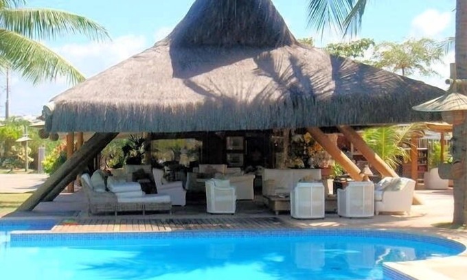 Catu de Abrantes House | Elegant House in Busca Vida with Pool and Ocean View