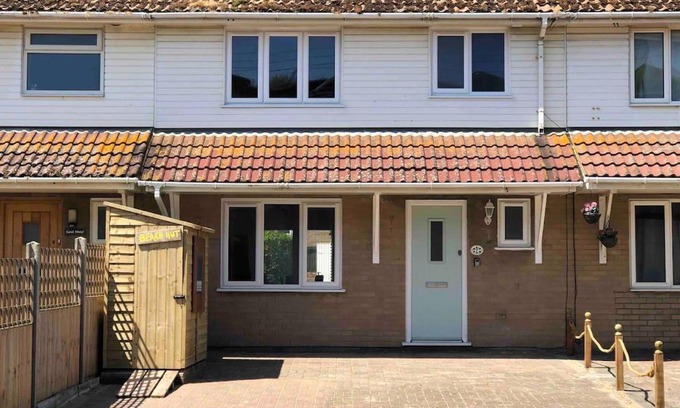 Camber House | Elegant House Steps from Camber Sand Beach - 9.7 Rated!