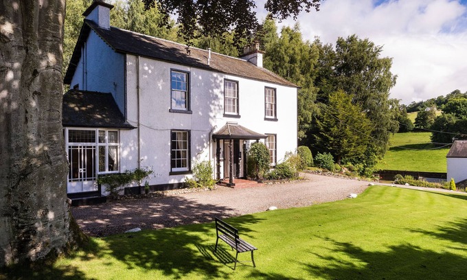 Murthly House | Elegant 5-Bedroom House in Perthshire with En-Suite Comfort