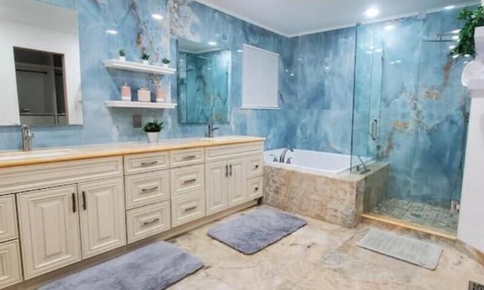 Thornton House | Exclusive House near Denver with Jet Tub & Rain Shower
