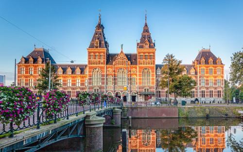 De Weteringschans Apartment | Spacious House with 2 Independent Studios in Central Amsterdam
